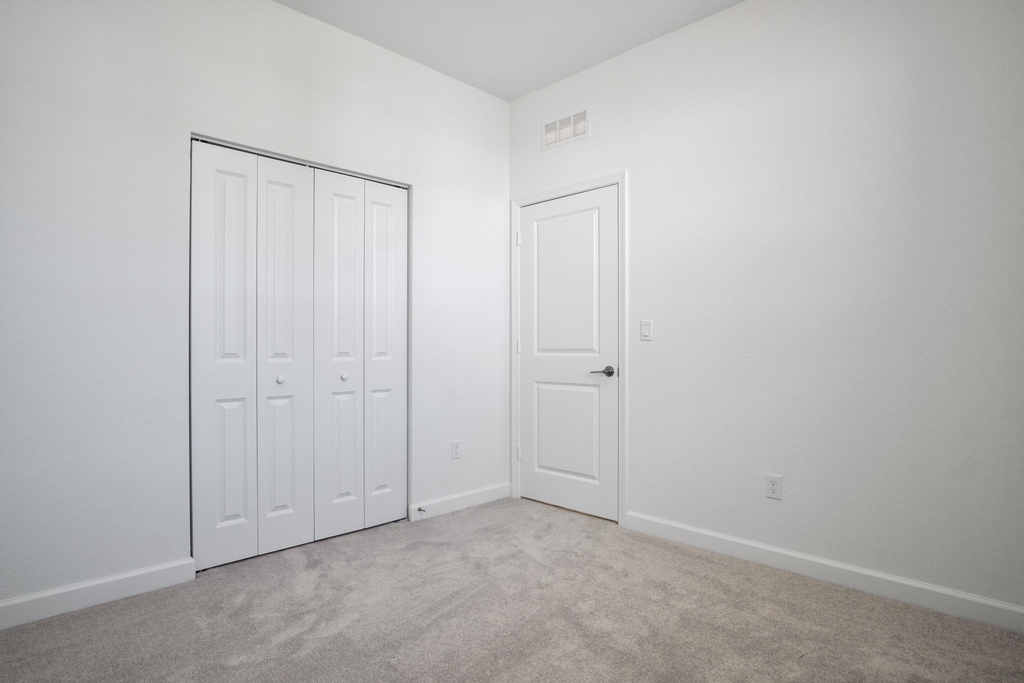 381 Se Crossoak Lane - Photo 22