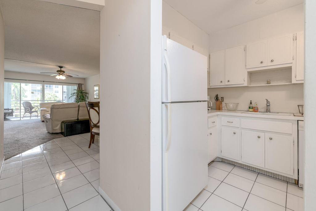 2731 Ne 14th St Street - Photo 4