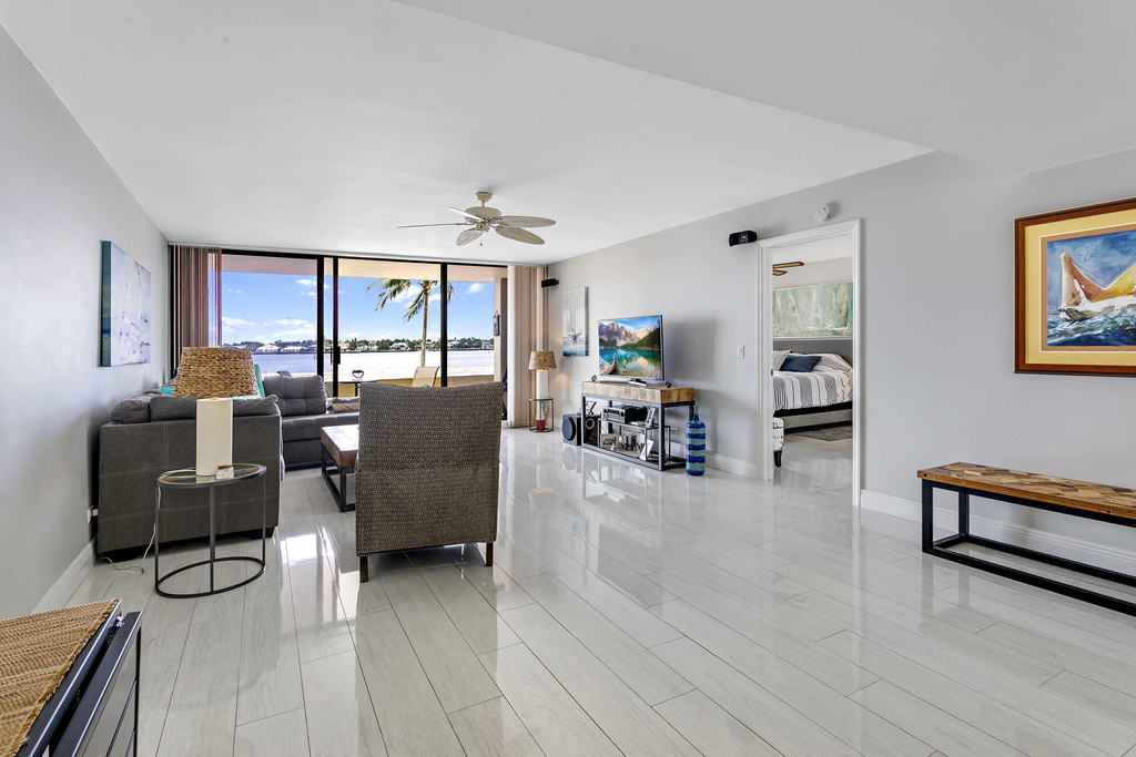 132 Lakeshore Drive - Photo 10