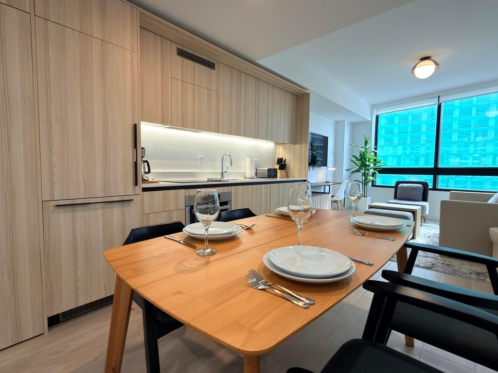 225 N Miami Avenue - Photo 20