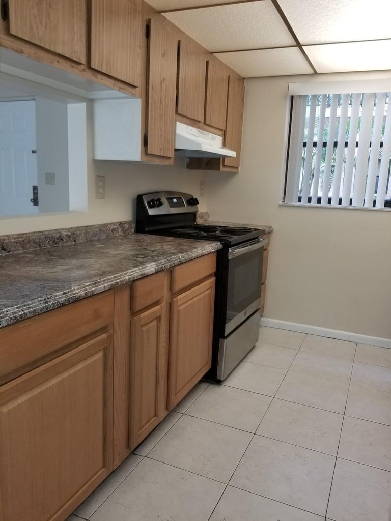 1850 N Congress Avenue - Photo 4