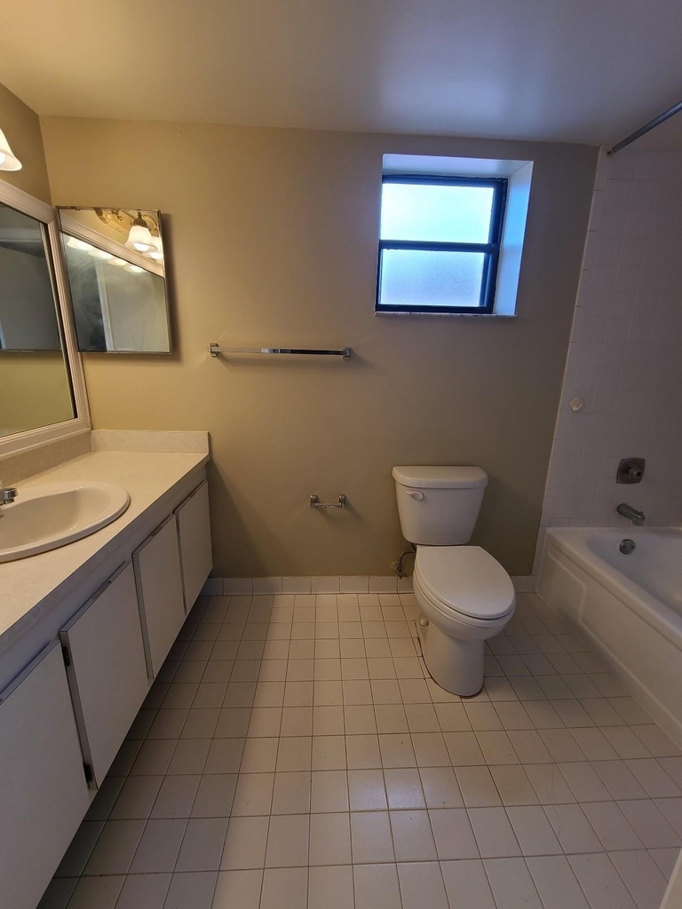 1880 N Congress Avenue - Photo 15