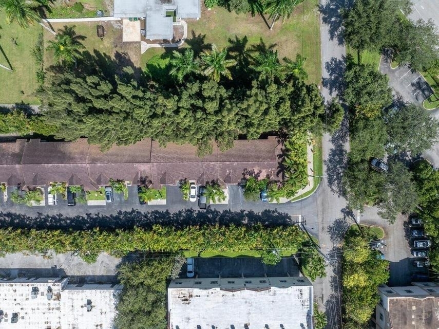 6143 Garden Court - Photo 4