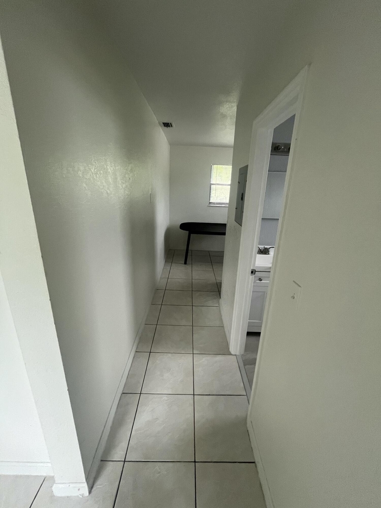 421 Nw 7th Terrace - Photo 5