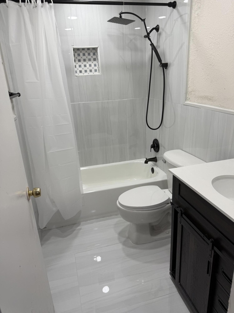 4720 Nw 9th Court - Photo 9