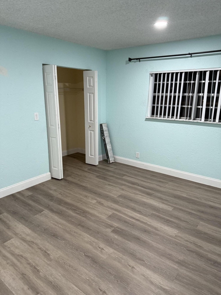 4720 Nw 9th Court - Photo 6