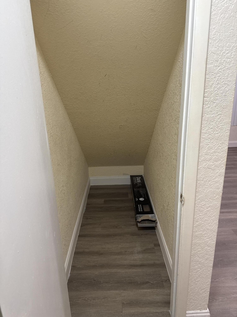 4720 Nw 9th Court - Photo 4