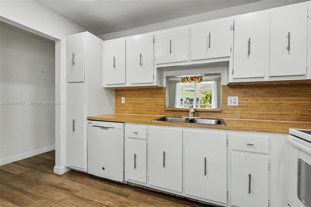 414 Se 10th Street - Photo 3