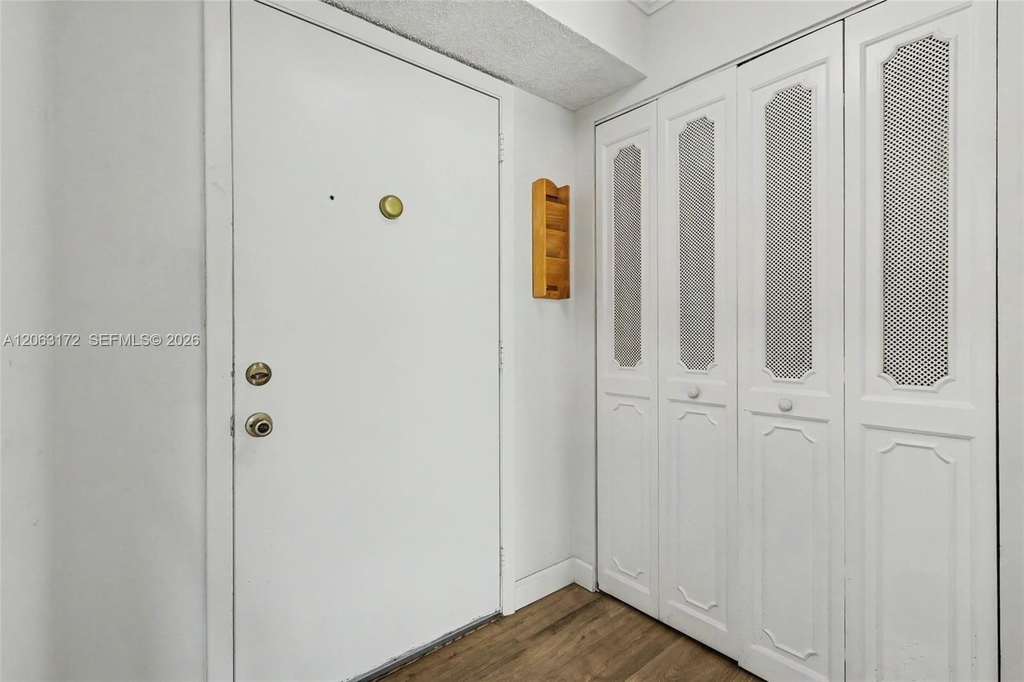 414 Se 10th Street - Photo 16