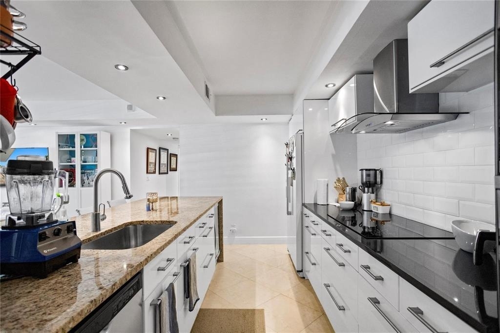 2900 Ne 30th Street - Photo 19