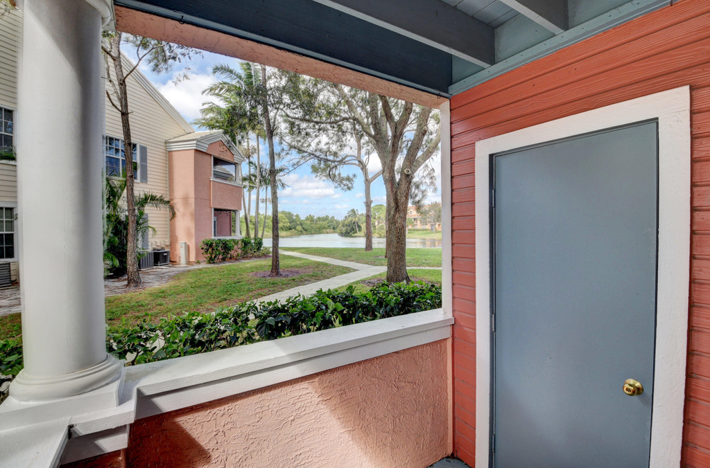 1365 Crystal Way - Photo 1