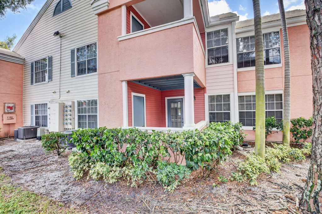 1365 Crystal Way - Photo 28