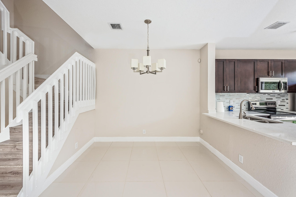 4020 Nw 90th Way - Photo 4