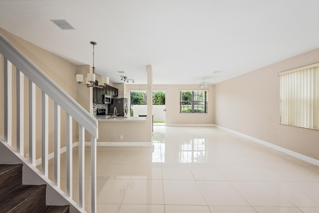 4020 Nw 90th Way - Photo 2