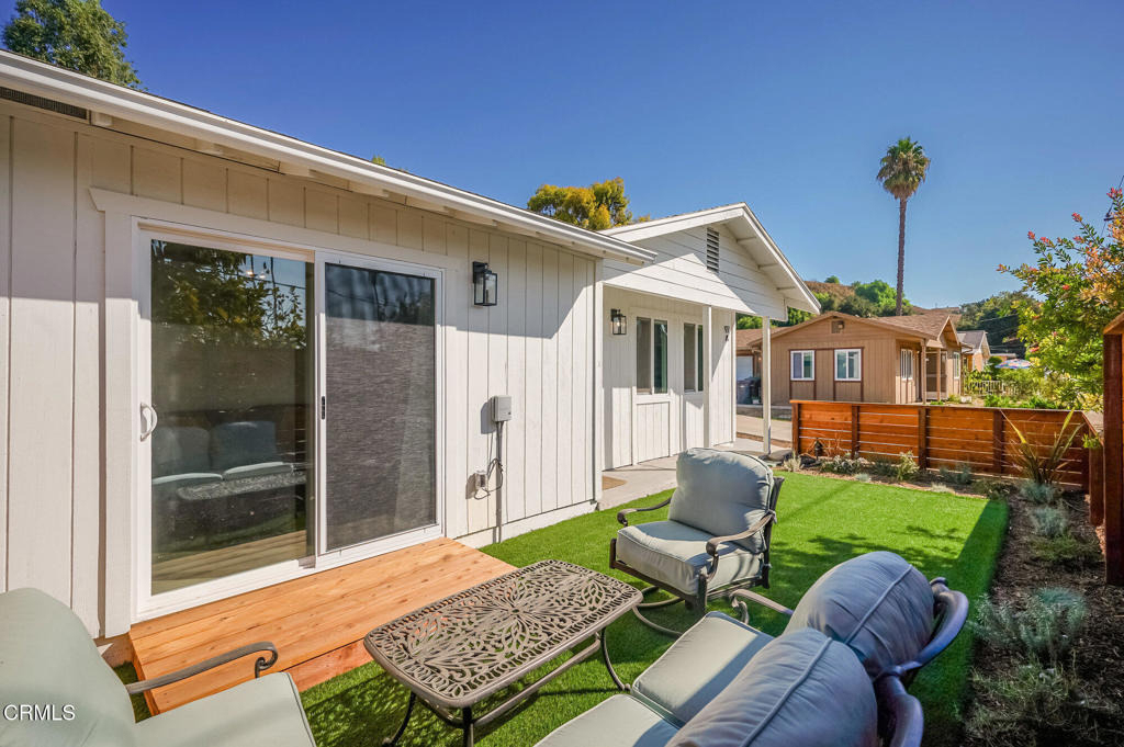 97 Everett Street - Photo 2