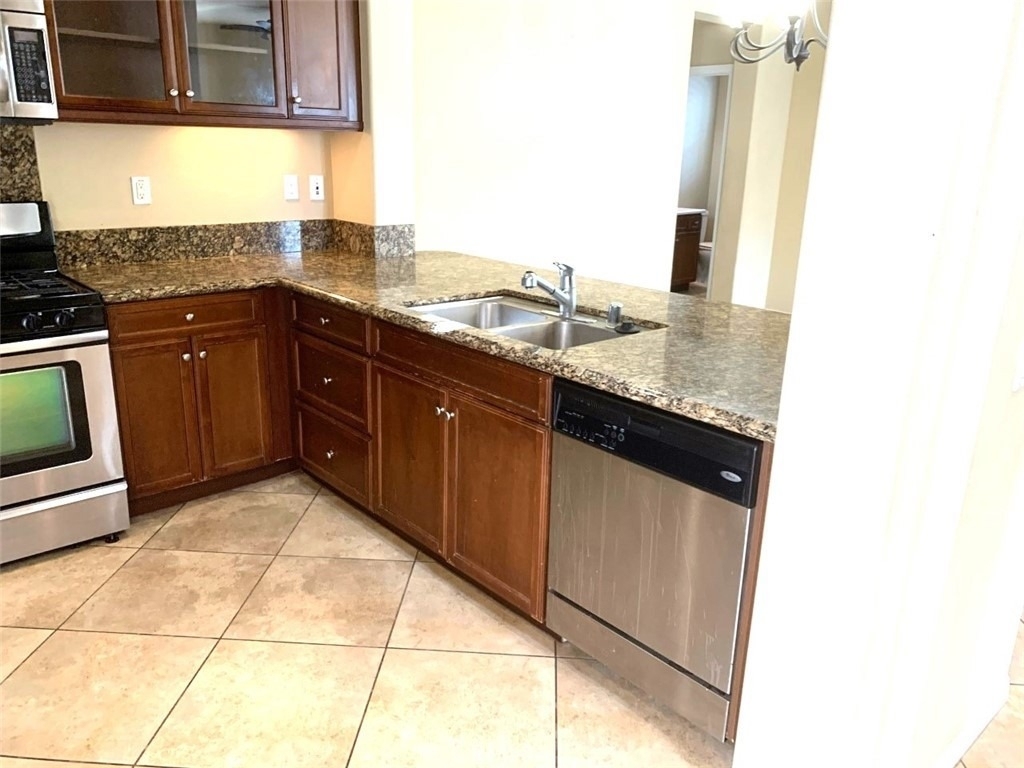 3943 E Spring Hill Court - Photo 4