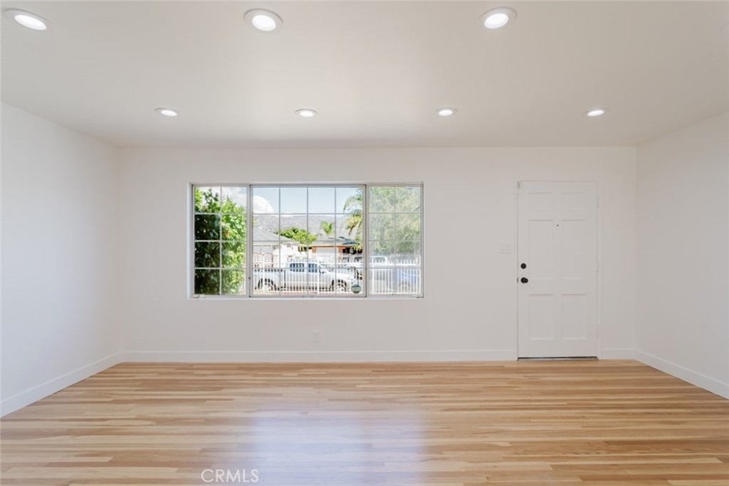 7737 Cleon Avenue - Photo 6