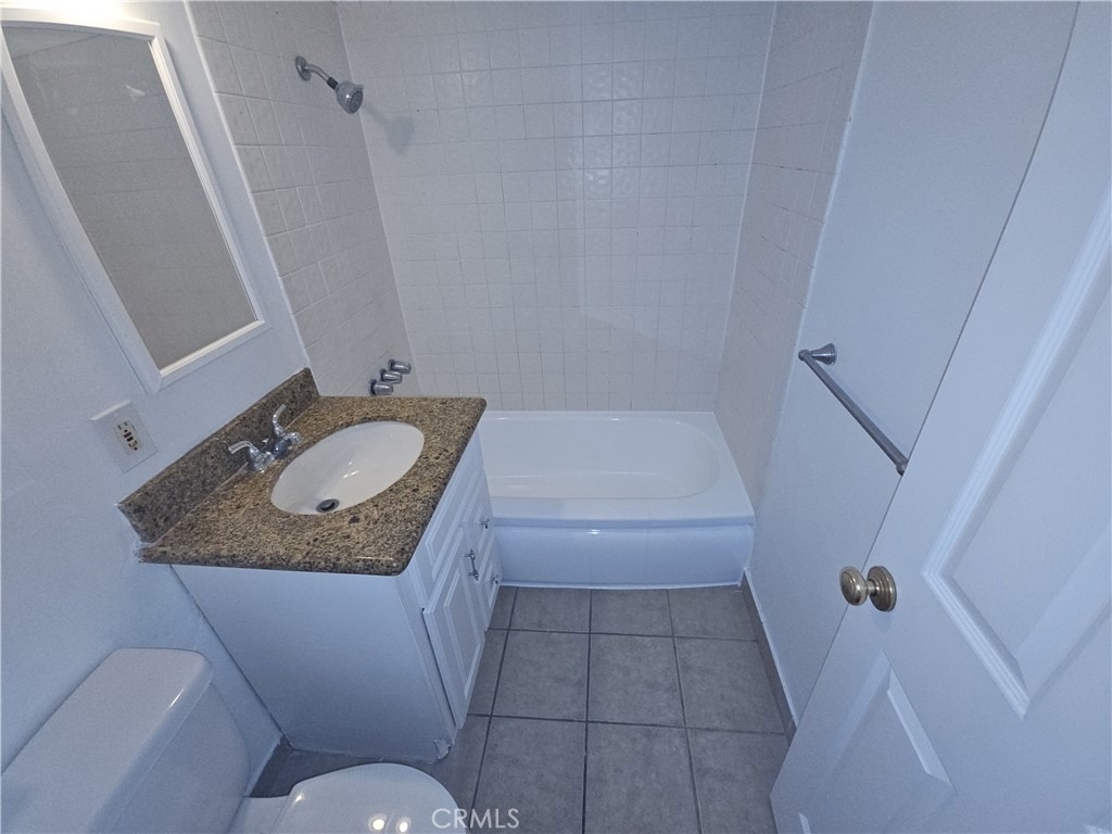 17501 Bullock - Photo 26