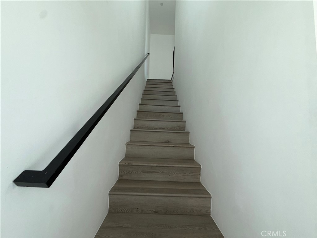 21715 Hart Street - Photo 8