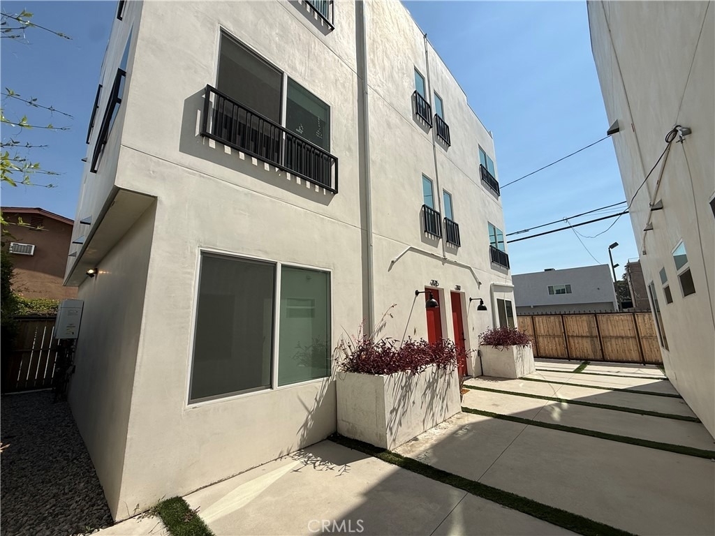 21715 Hart Street - Photo 1