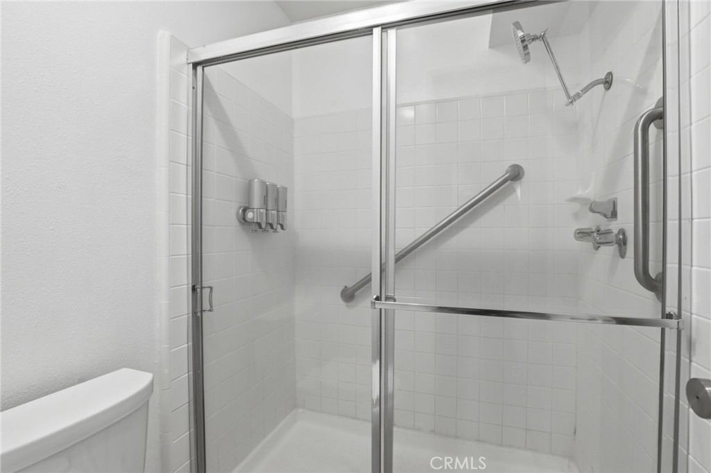 5400 Lindley Avenue - Photo 22