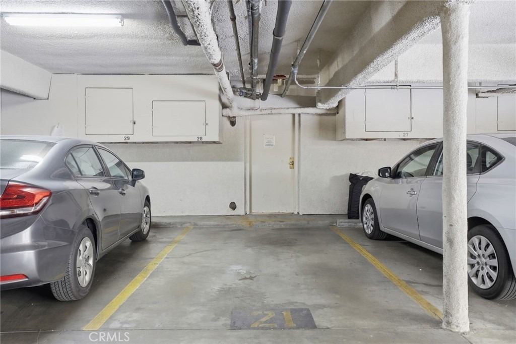 5400 Lindley Avenue - Photo 27