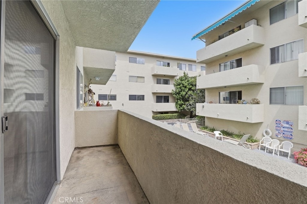 5400 Lindley Avenue - Photo 30