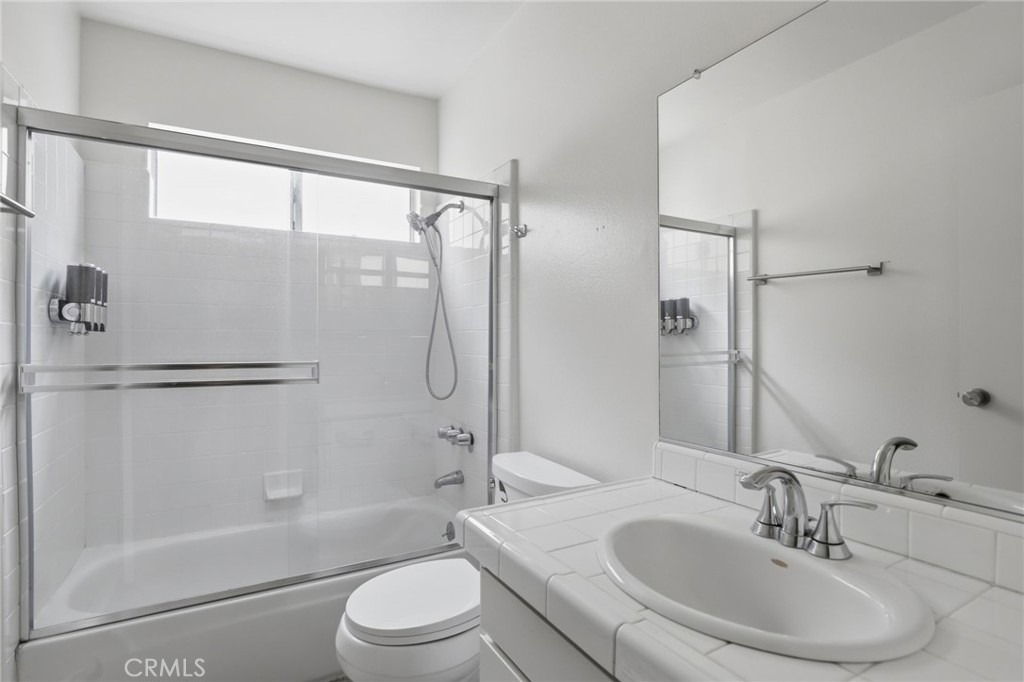 5400 Lindley Avenue - Photo 15