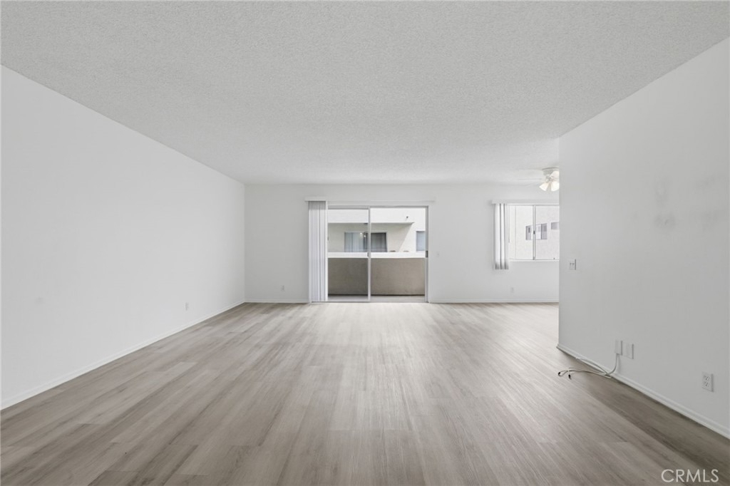 5400 Lindley Avenue - Photo 13