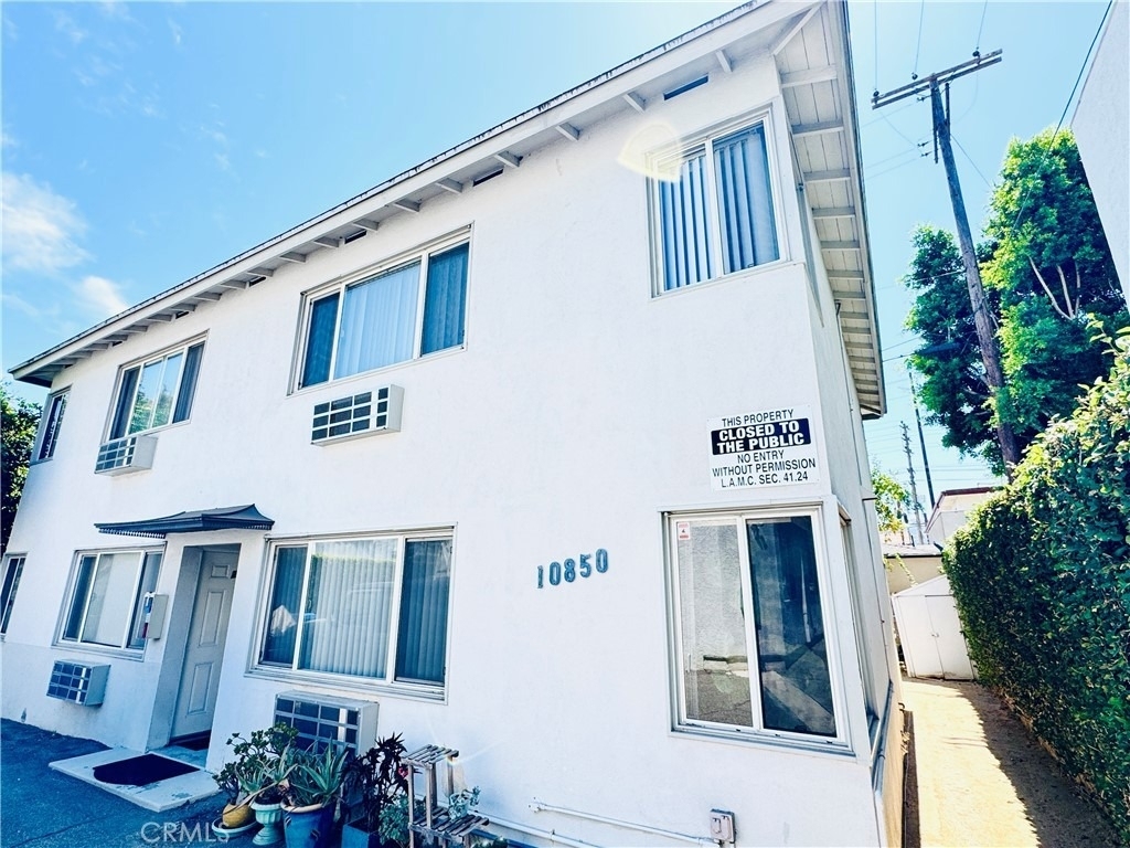 10850 Landale St - Photo 9