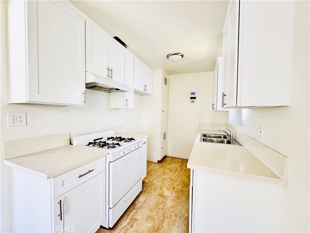 10850 Landale St - Photo 4