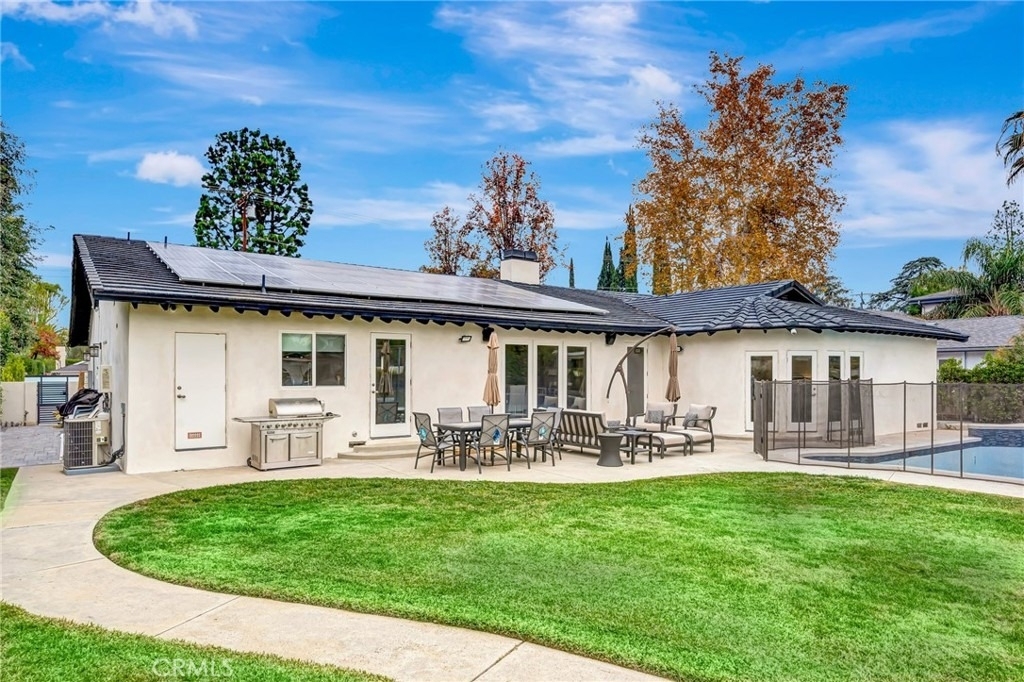 22914 Calvert Street - Photo 64
