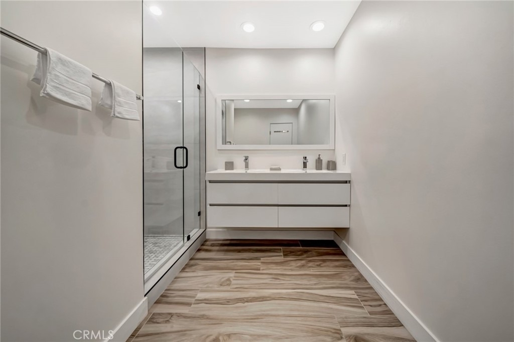 22914 Calvert Street - Photo 59