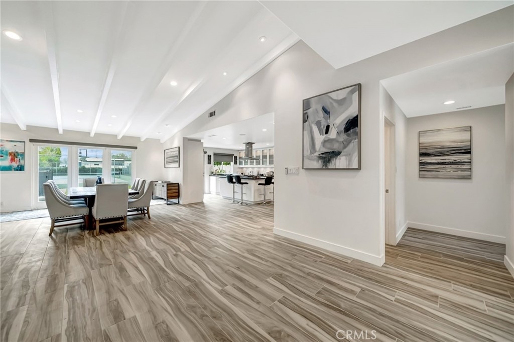 22914 Calvert Street - Photo 18