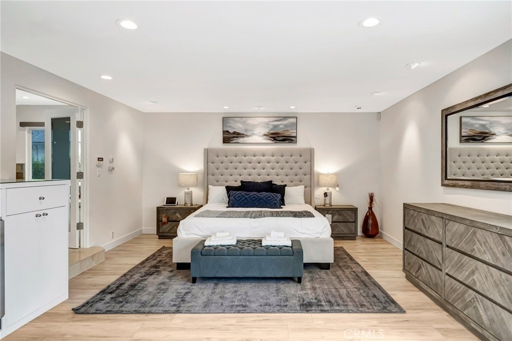 22914 Calvert Street - Photo 42