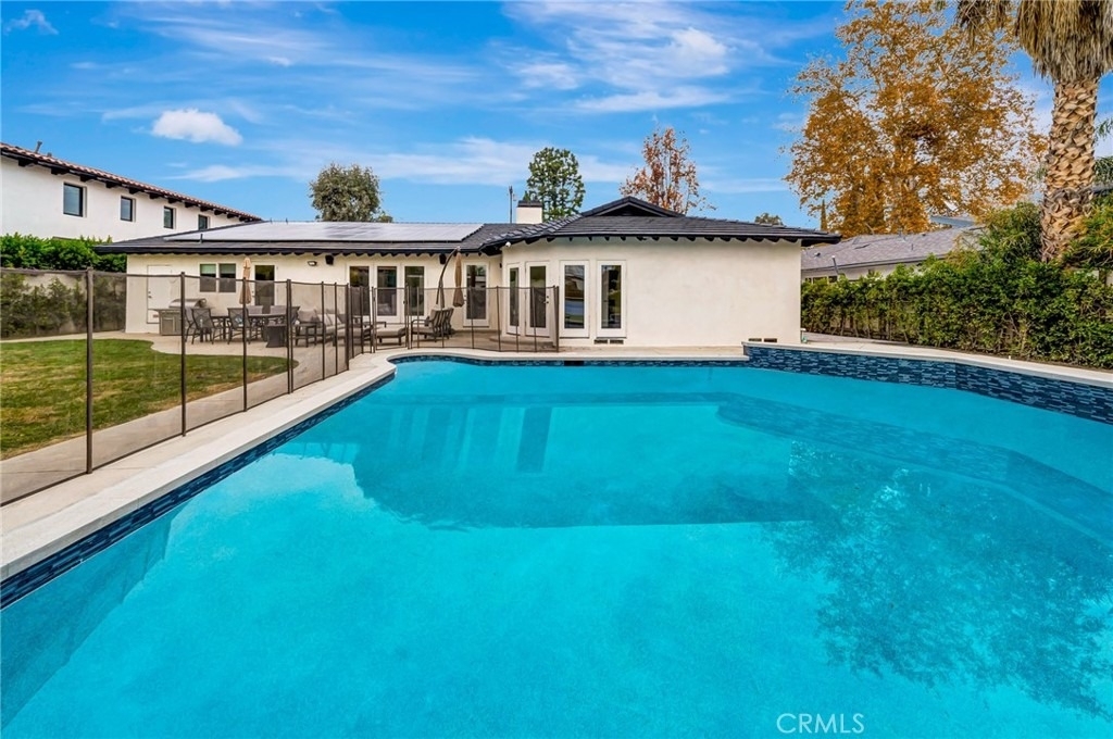 22914 Calvert Street - Photo 66