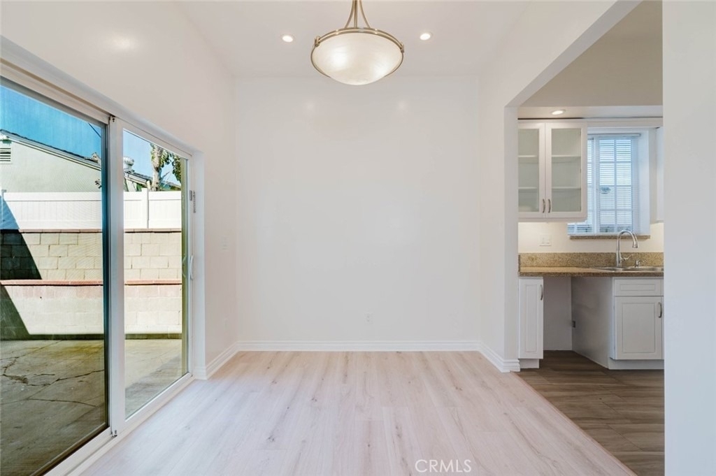 7947 Woodman Avenue - Photo 7