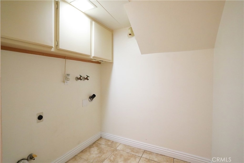 19235 Dunure Place - Photo 29