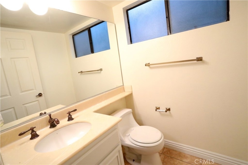 19235 Dunure Place - Photo 10