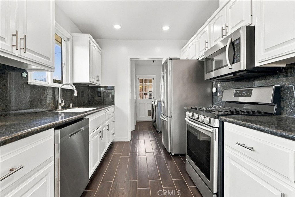 22939 Ocean Avenue - Photo 18