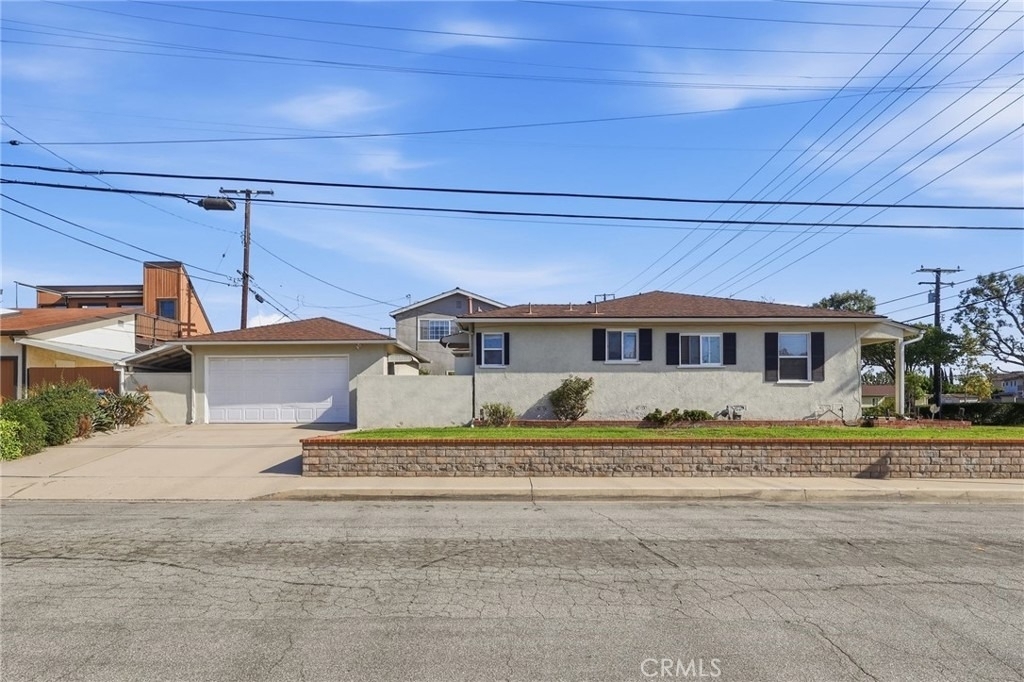 22939 Ocean Avenue - Photo 3