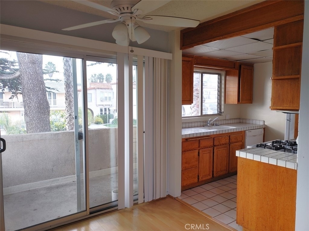 8829 Alcott Street - Photo 6