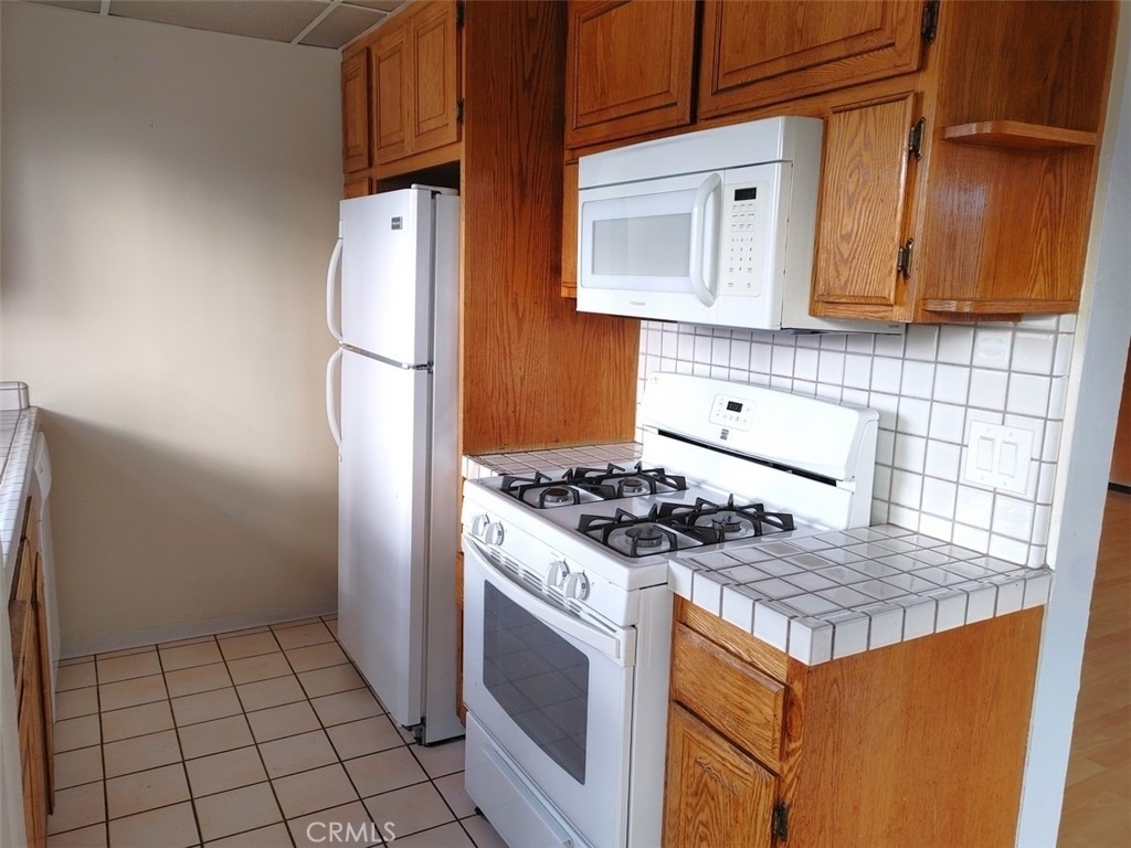 8829 Alcott Street - Photo 7