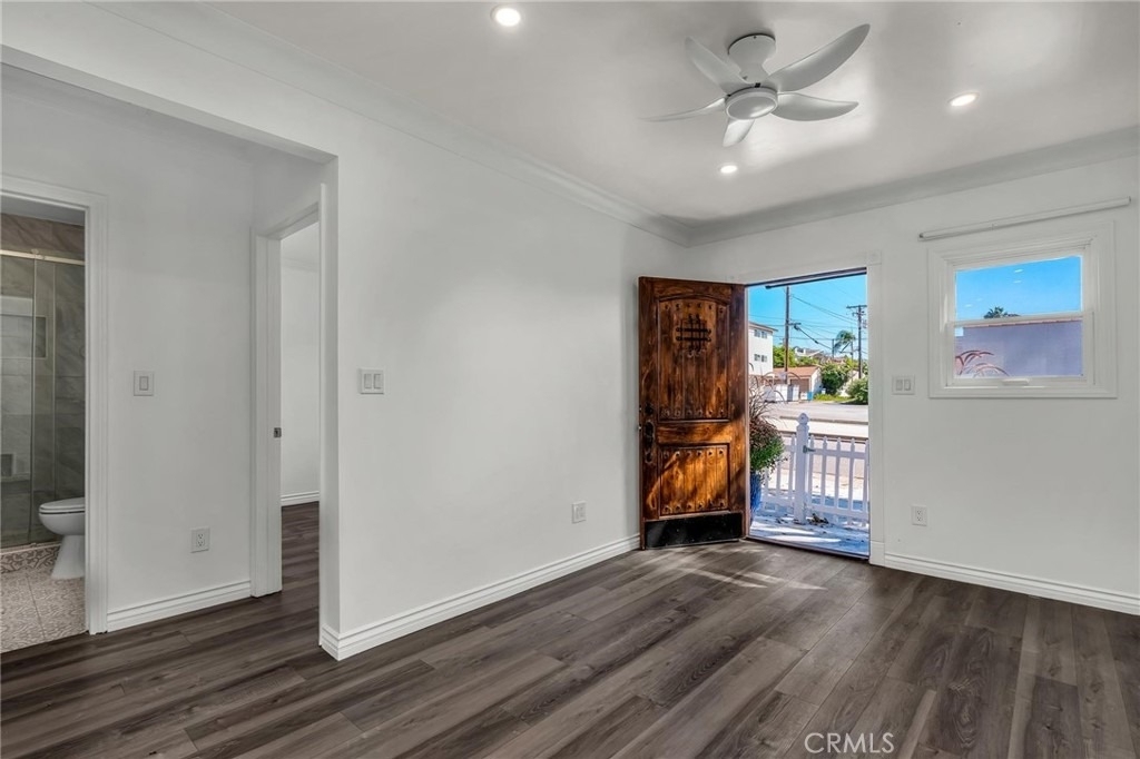 501 Ave B - Photo 5