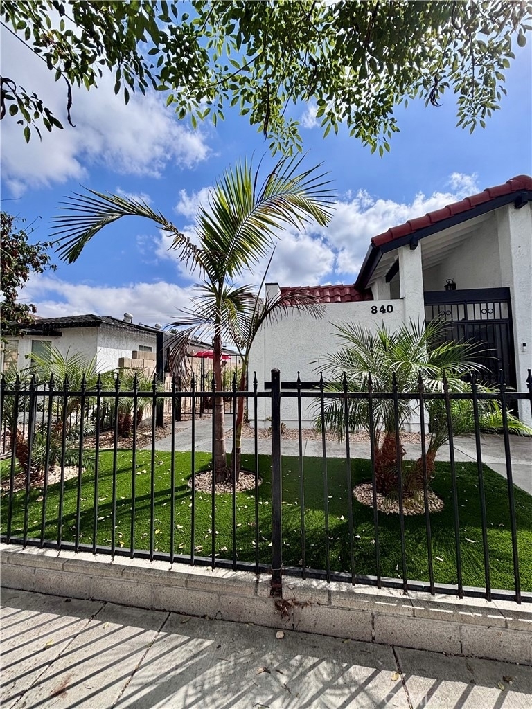 840 Anaheim - Photo 0