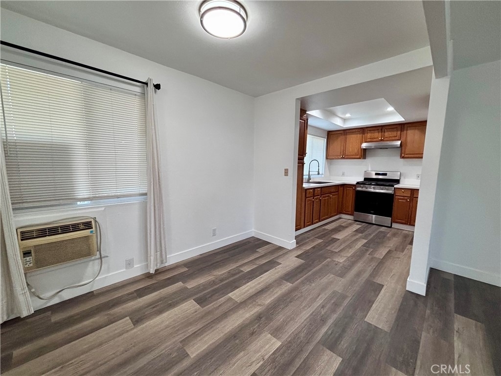 840 Anaheim - Photo 6