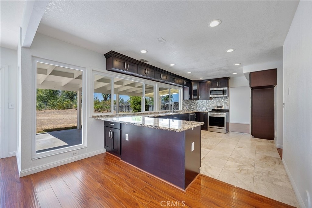 1604 Avenida Del Vista - Photo 20