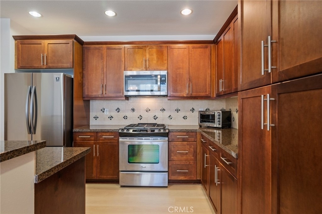 2349 Jefferson - Photo 2