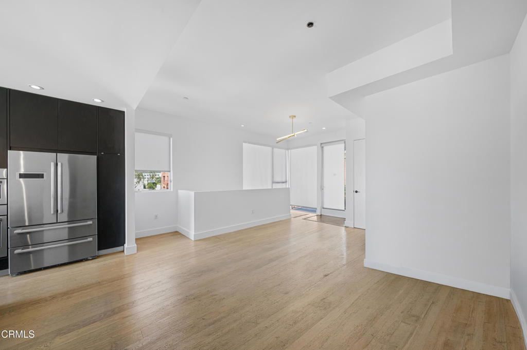 1345 Havenhurst - Photo 5