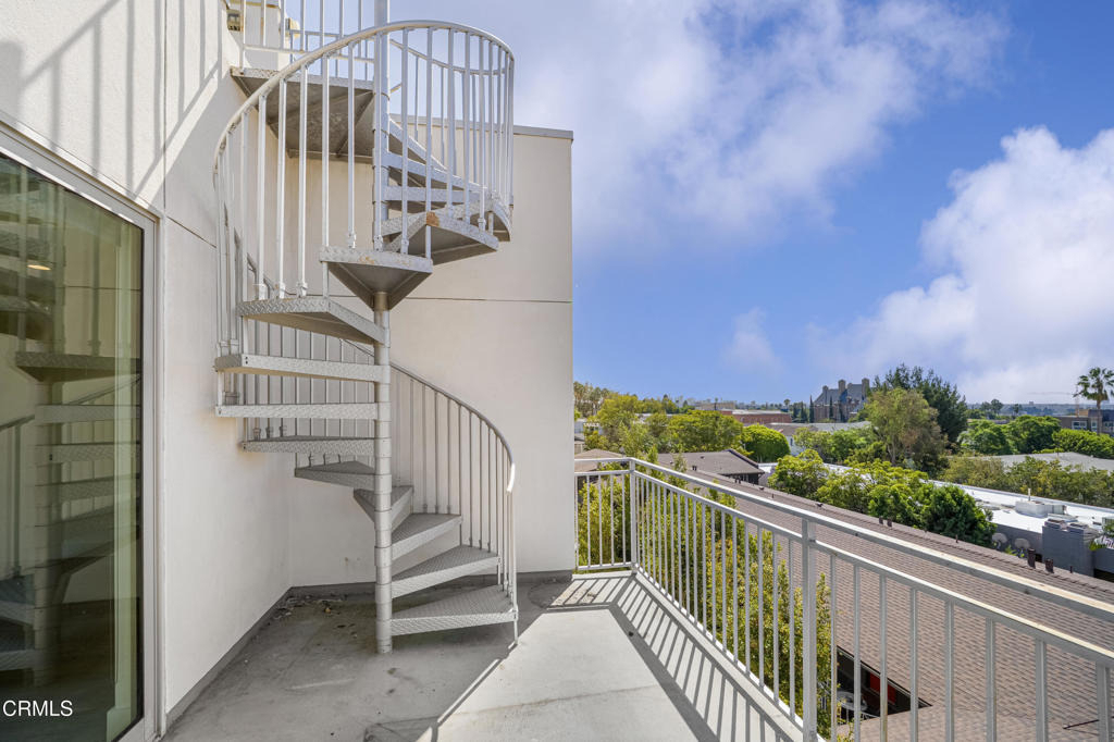 1345 Havenhurst - Photo 13